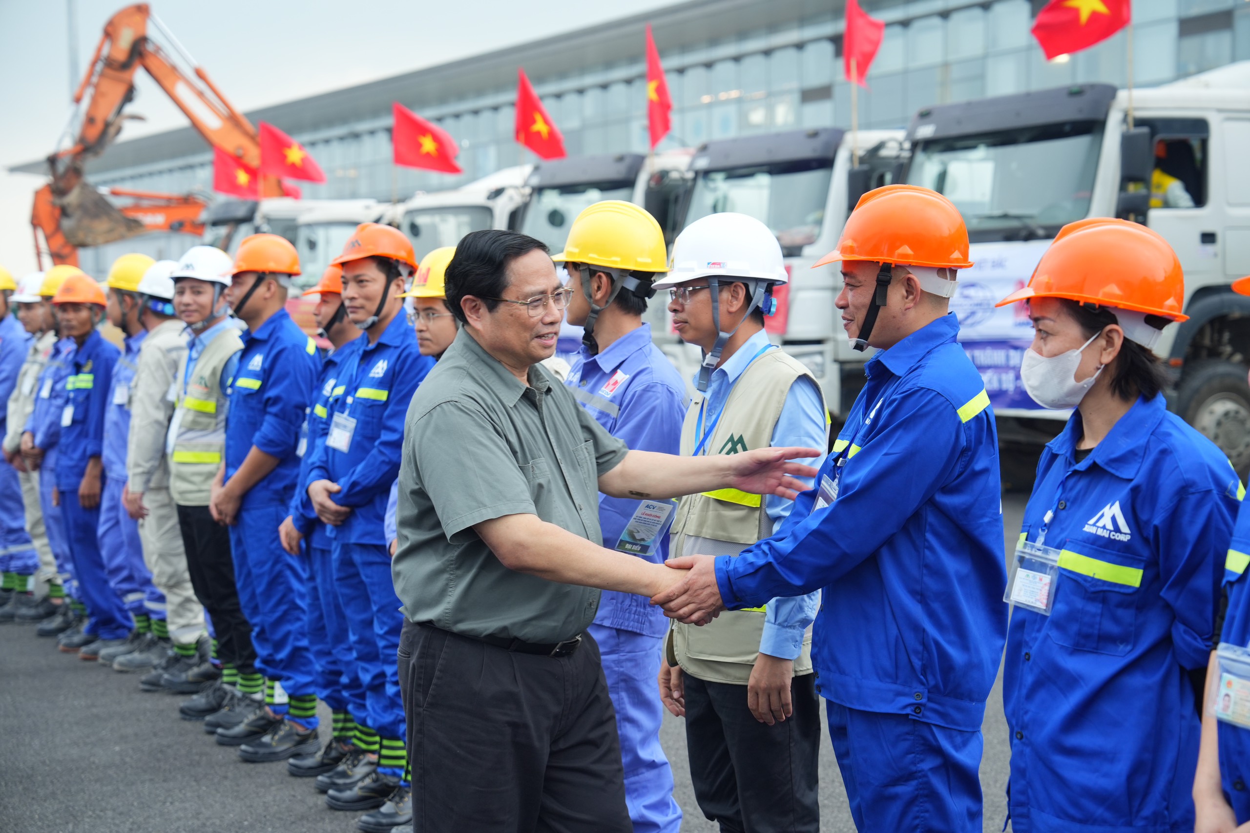 Thủ tướng phát lệnh khởi công mở rộng ga hành khách T2 Nội Bài- Ảnh 1.