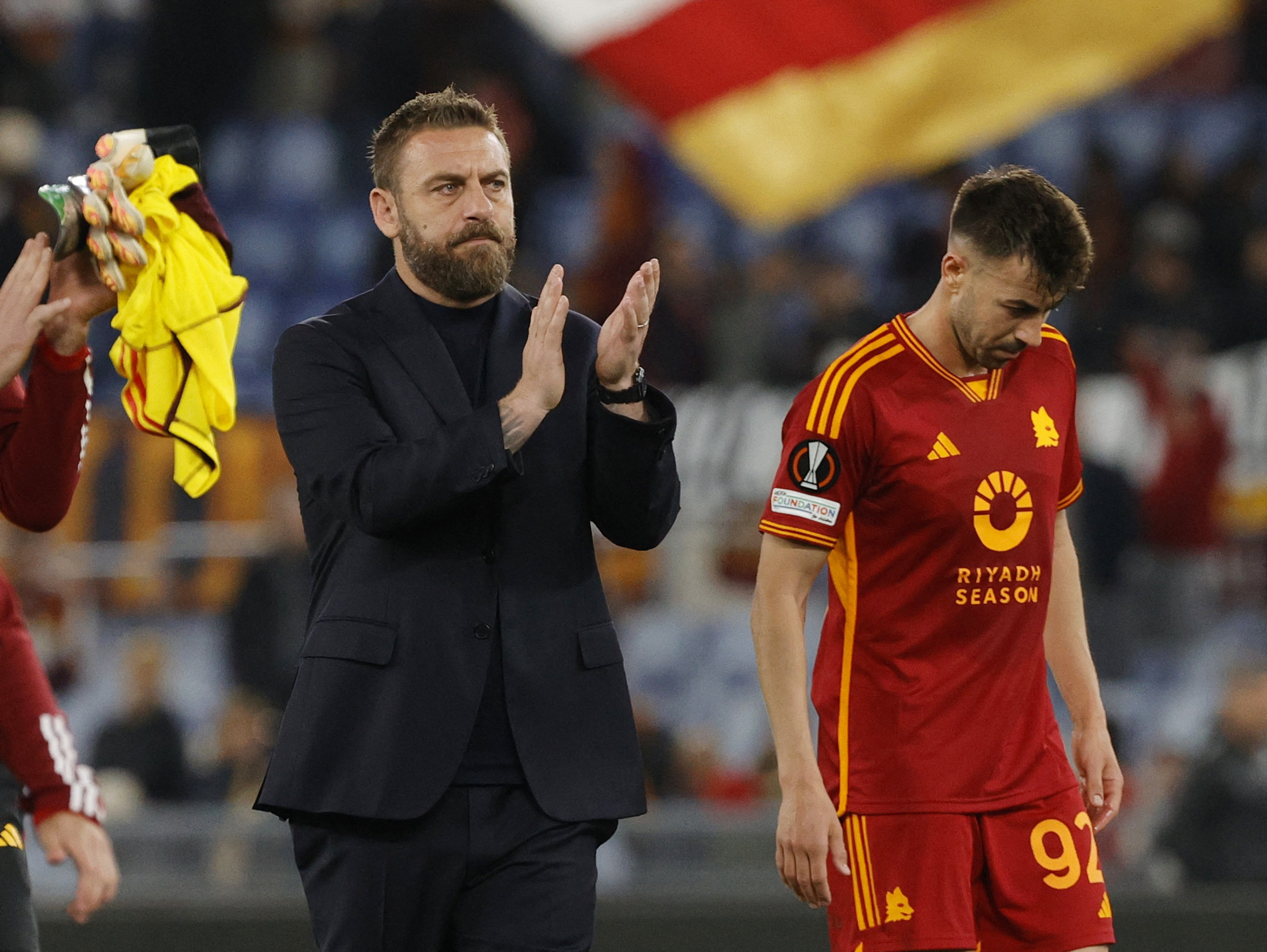 AS Roma thua cay đắng Leverkusen ngay tr&ecirc;n s&acirc;n nh&agrave;- Ảnh 3.