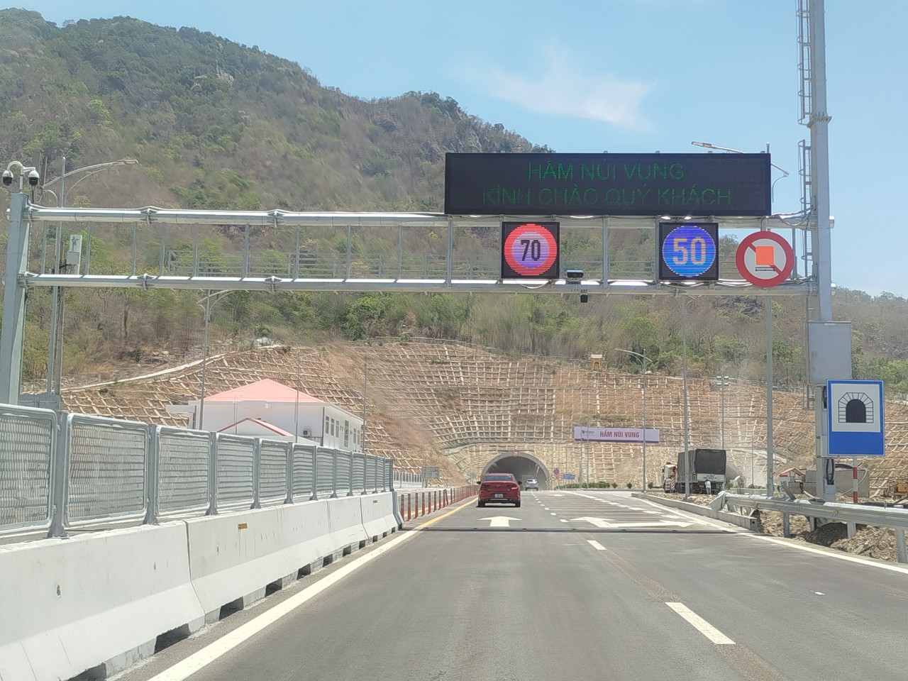 V&igrave; sao chưa thu ph&iacute; tuyến cao tốc Cam L&acirc;m &ndash; Vĩnh Hảo từ ng&agrave;y 2-5?- Ảnh 2.