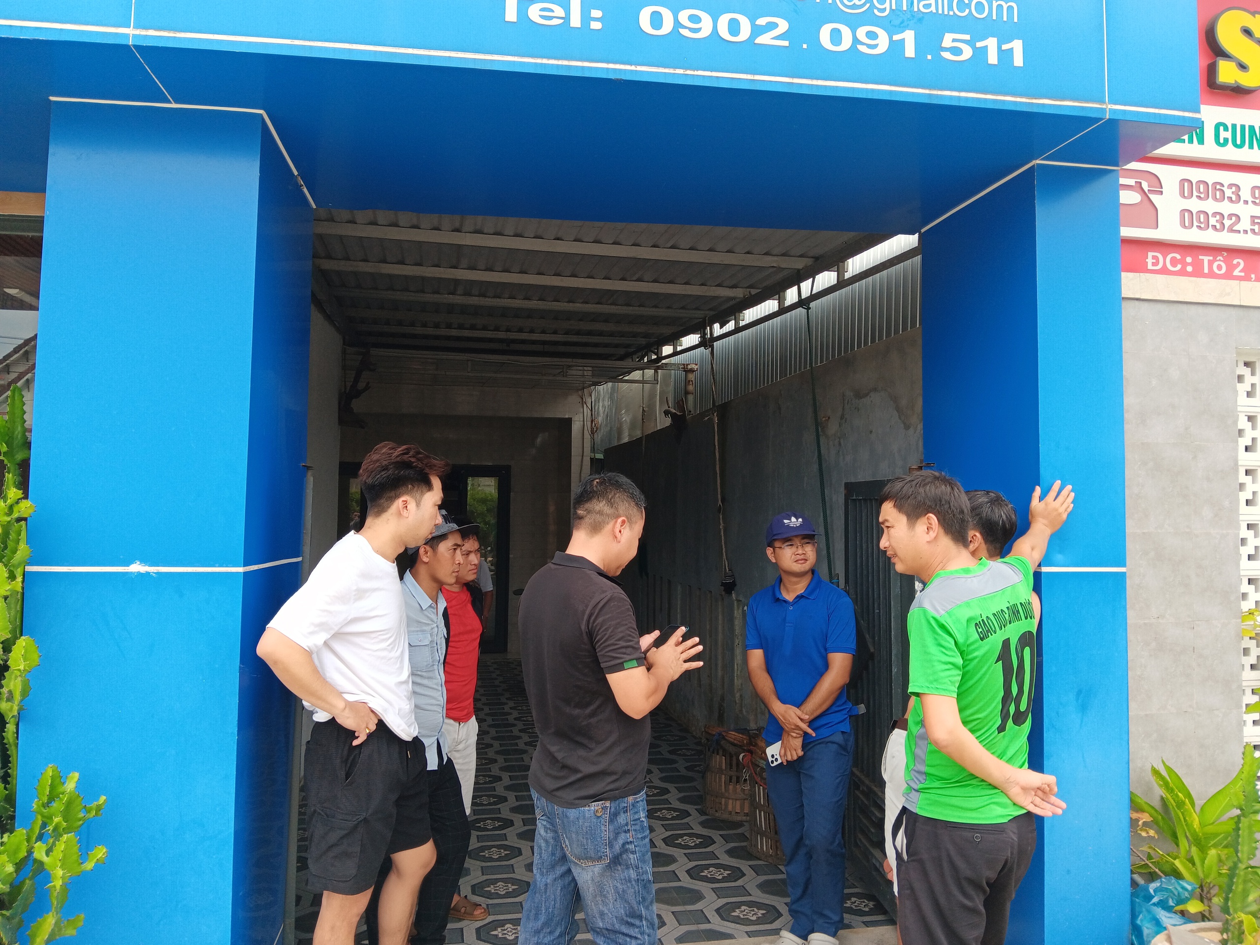 L&agrave;ng biển Quảng Nam x&oacute;t xa v&igrave; c&acirc;y dương biểu tượng bị người lạ chặt hạ- Ảnh 3.