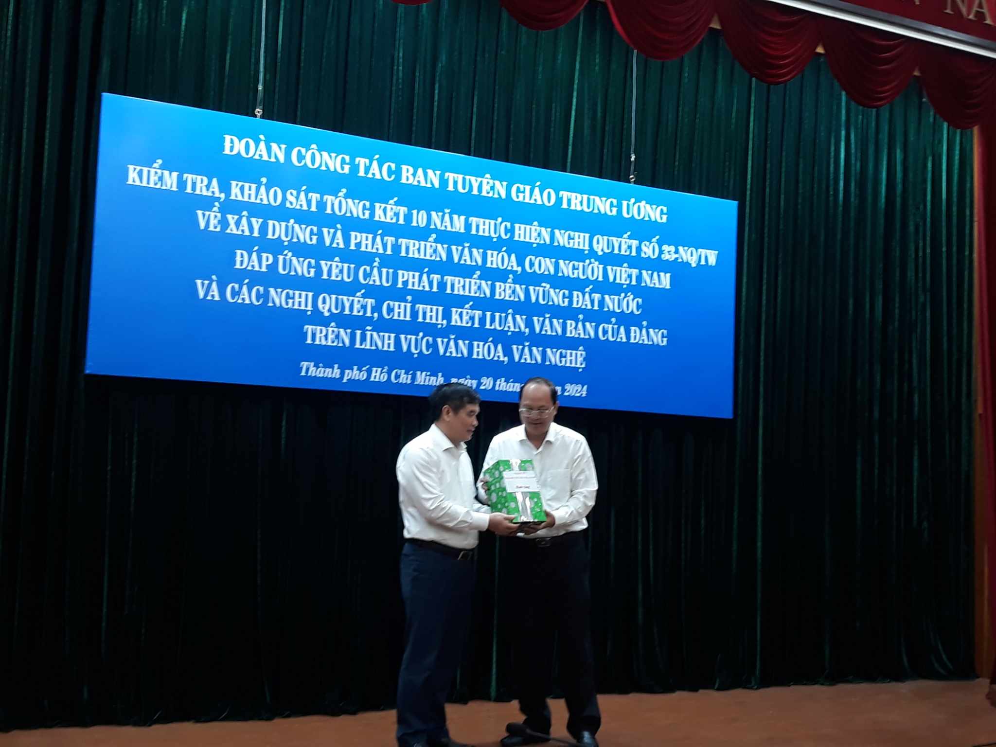 Nhiều kiến nghị xây dựng và phát triển văn hóa TP HCM- Ảnh 4.