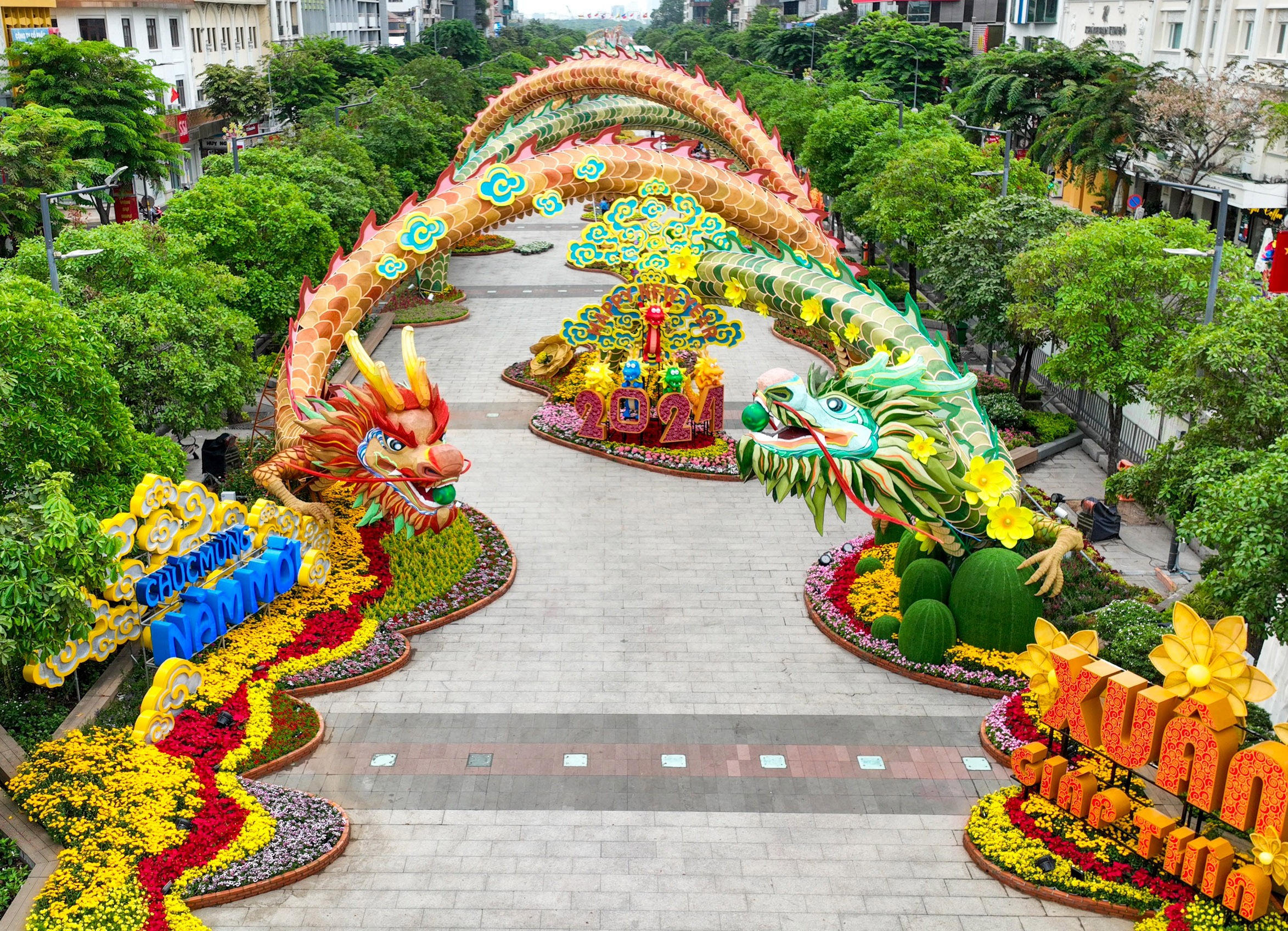 C&ocirc;ng ty Đ&ocirc;ng Dương lắp đặt linh vật rồng ở Đ&agrave; Lạt nhưng kh&ocirc;ng xin ph&eacute;p- Ảnh 1.