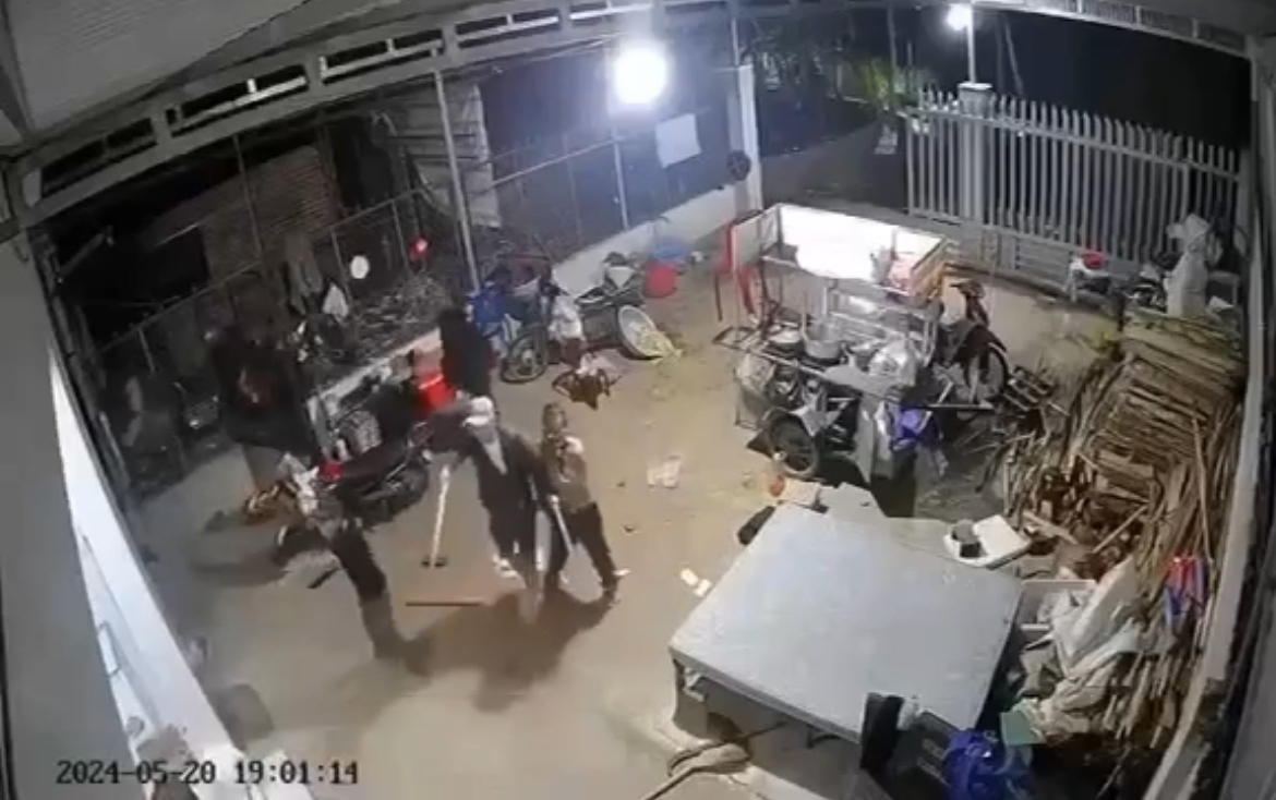 Án mạng nghiêm trọng ở Đồng Nai làm 2 người chết, 3 người bị thương- Ảnh 1.