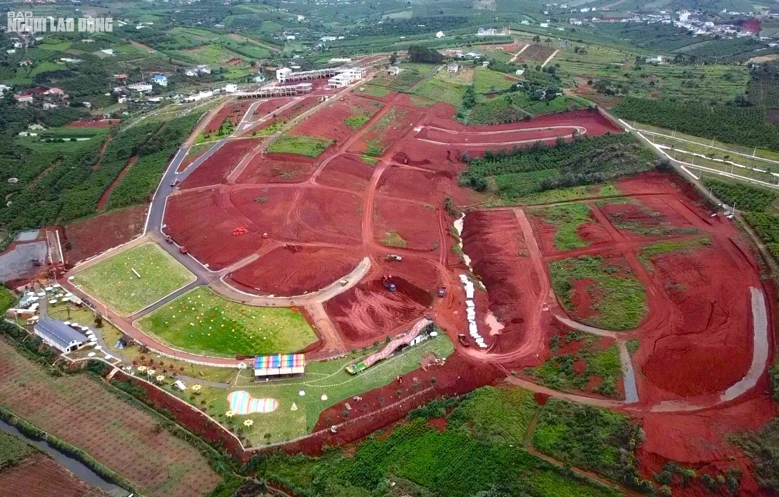 Khu vui chơi "khủng" không phép trong dự án bất động sản đang bị đình chỉ- Ảnh 1.