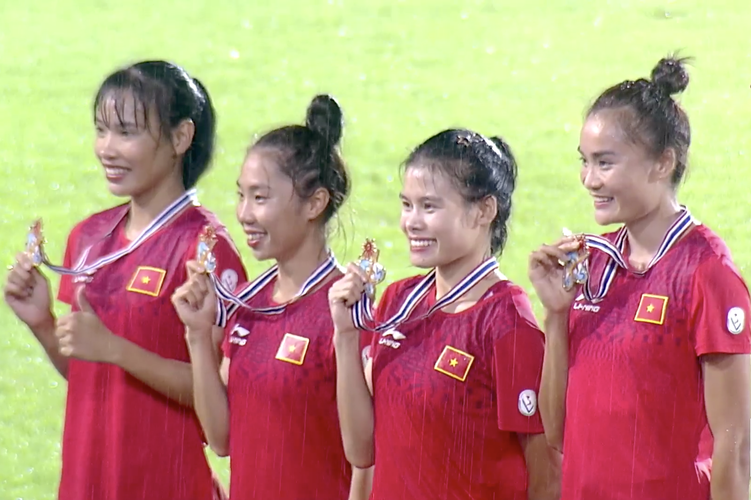 Gi&agrave;nh HCV ch&acirc;u &Aacute;, tuyển tiếp sức 4x400 m nữ Việt Nam vẫn hụt v&eacute; Olympic- Ảnh 5.