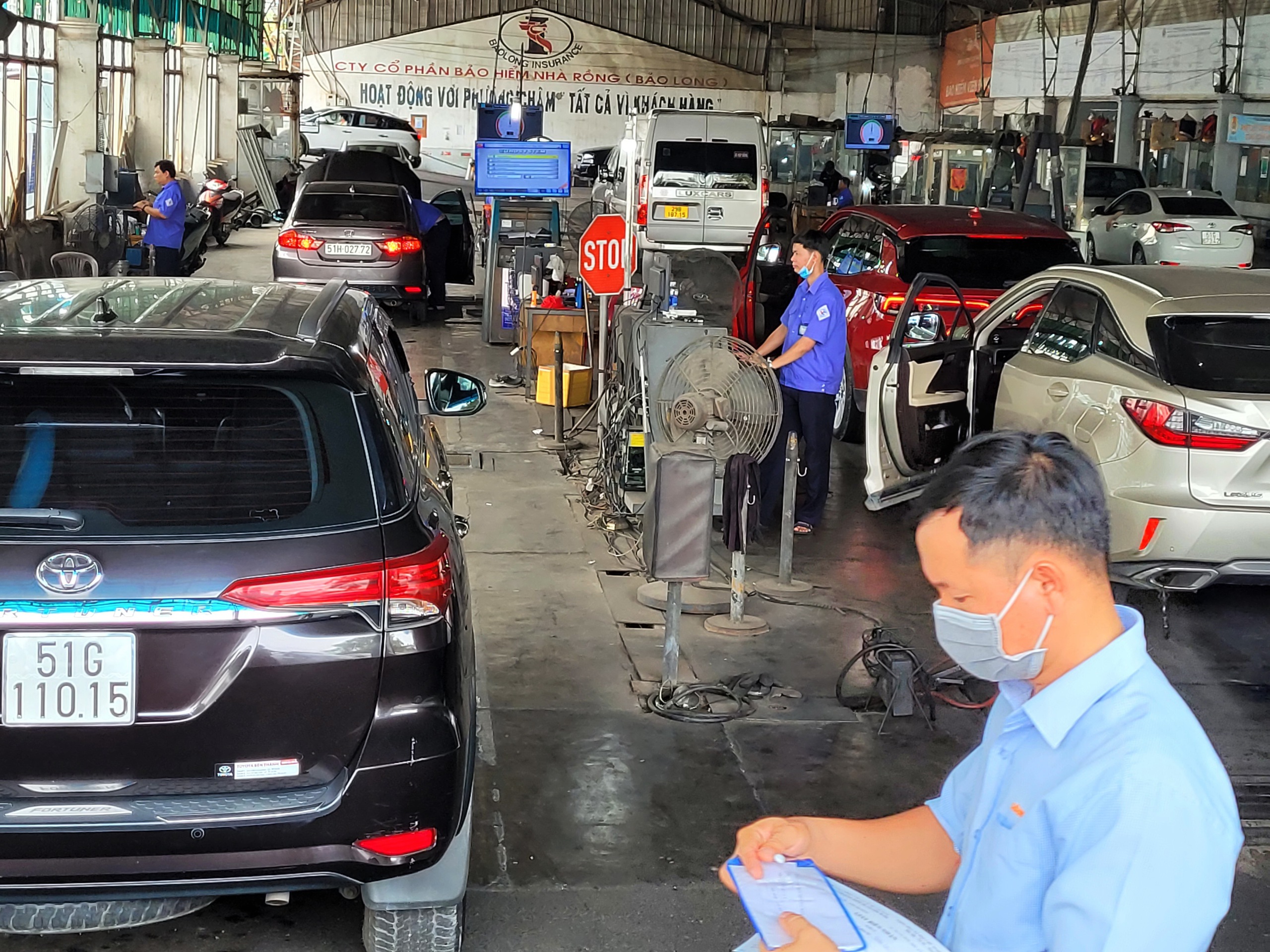 C&aacute;c trung t&acirc;m đăng kiểm sẽ rất căng thẳng về nh&acirc;n sự khi đưa ra x&eacute;t xử c&aacute;c vụ &aacute;n li&ecirc;n quan đến đăng kiểmẢnh: TẤN THẠNH