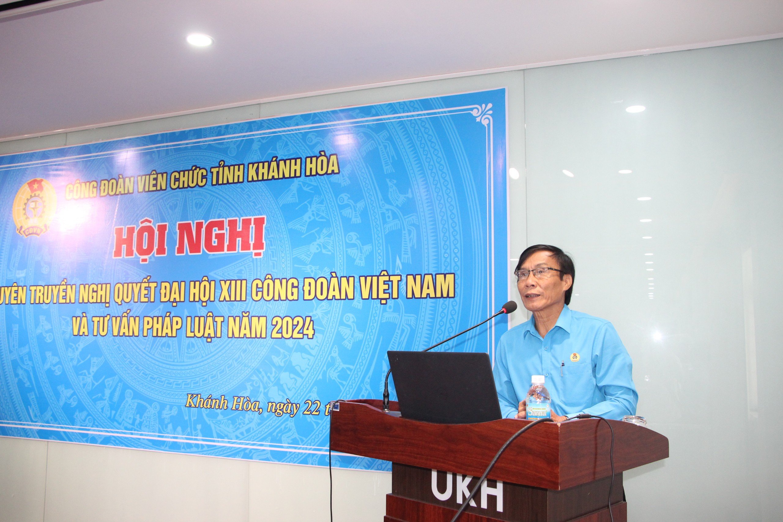 C&ocirc;ng đo&agrave;n Vi&ecirc;n chức Kh&aacute;nh Ho&agrave; tuy&ecirc;n truyền về Nghị quyết Đại hội XIII C&ocirc;ng đo&agrave;n Việt Nam- Ảnh 4.