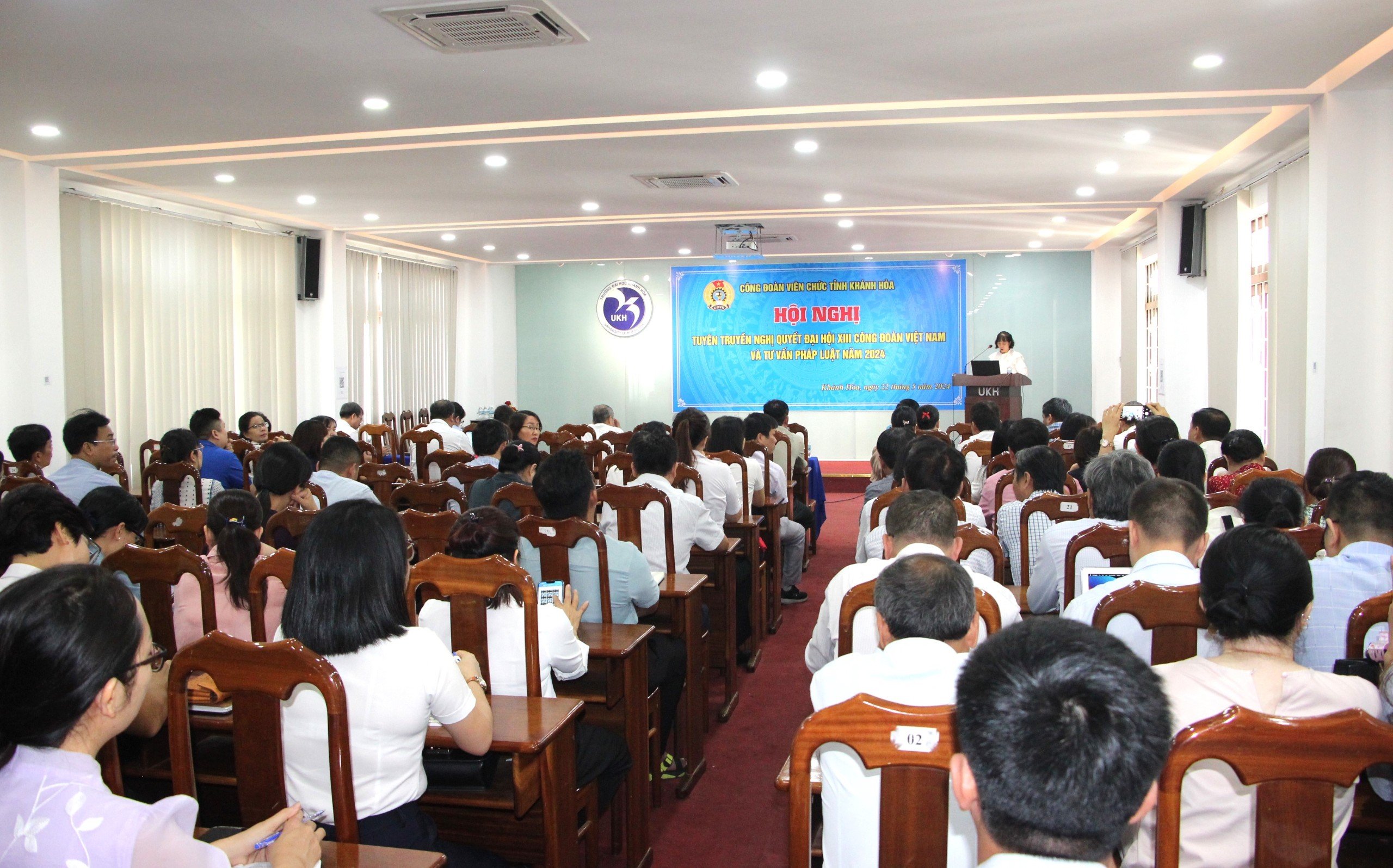 C&ocirc;ng đo&agrave;n Vi&ecirc;n chức Kh&aacute;nh Ho&agrave; tuy&ecirc;n truyền về Nghị quyết Đại hội XIII C&ocirc;ng đo&agrave;n Việt Nam- Ảnh 2.