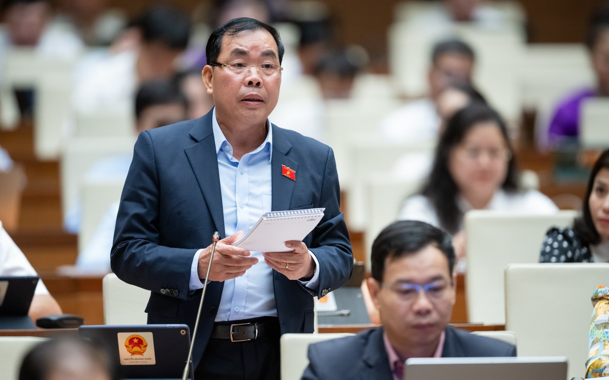 ĐBQH: Dự một đ&aacute;m cưới ở qu&ecirc;, t&ocirc;i thấy việc cấm tuyệt đối nồng độ cồn c&oacute; khi lại đ&uacute;ng