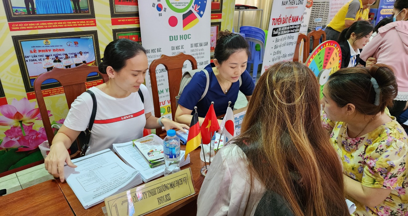 Hơn 3.000 vị tr&iacute; việc l&agrave;m chờ người lao động- Ảnh 1.