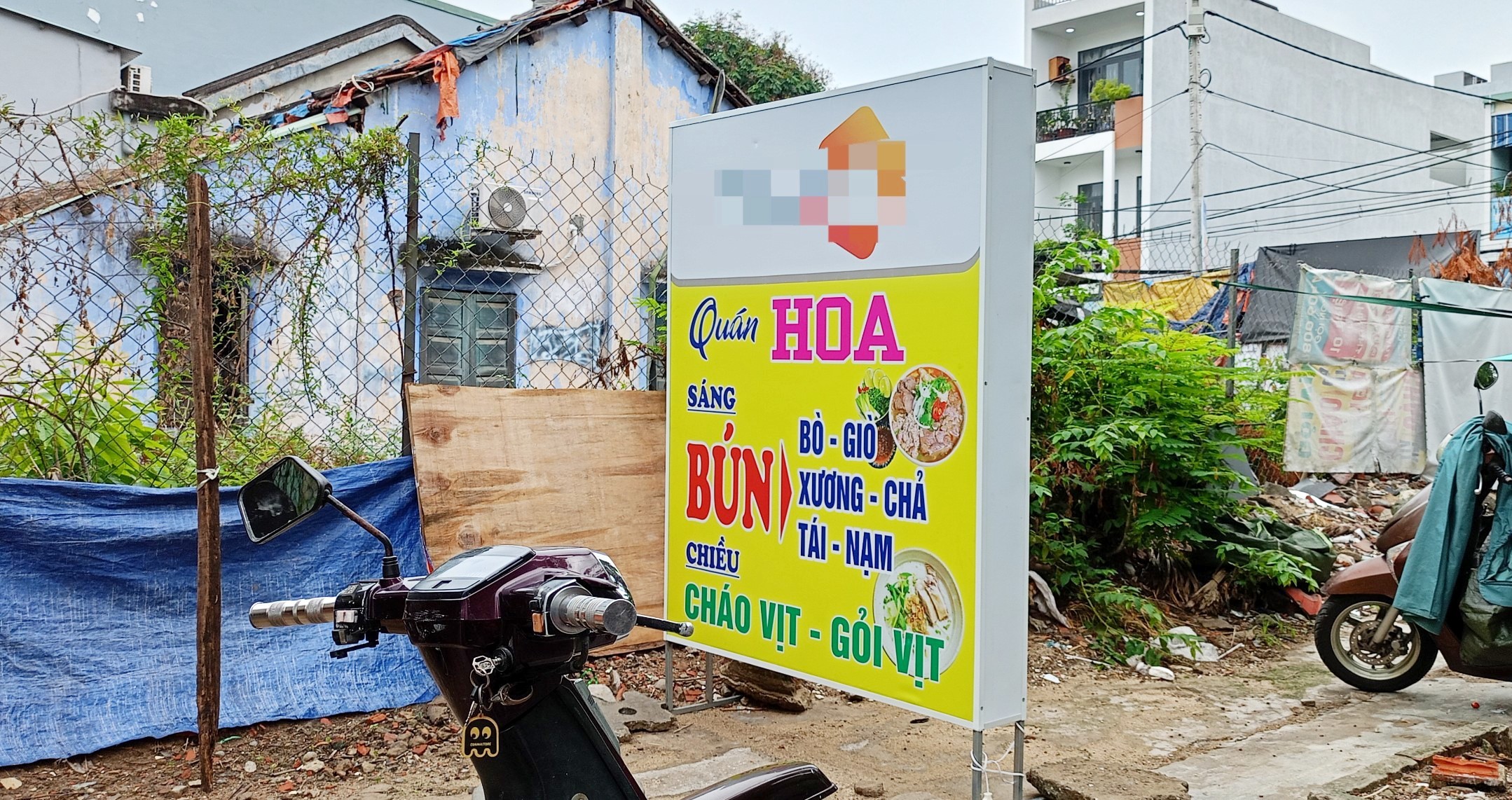 Tràn lan quảng cáo web cờ bạc "núp bóng" quán ăn ở Đà Nẵng- Ảnh 1.