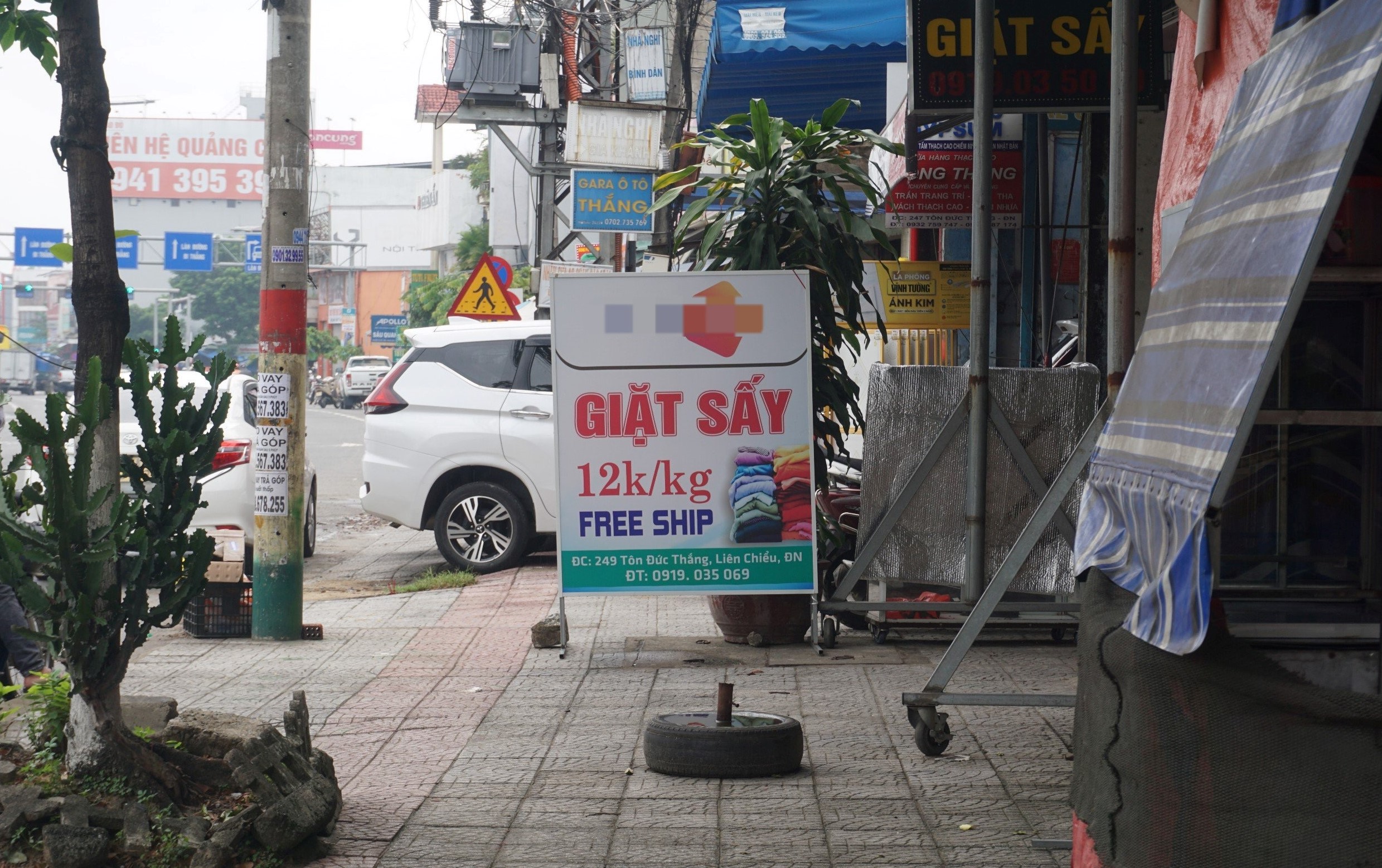 Tràn lan quảng cáo web cờ bạc "núp bóng" quán ăn ở Đà Nẵng- Ảnh 2.