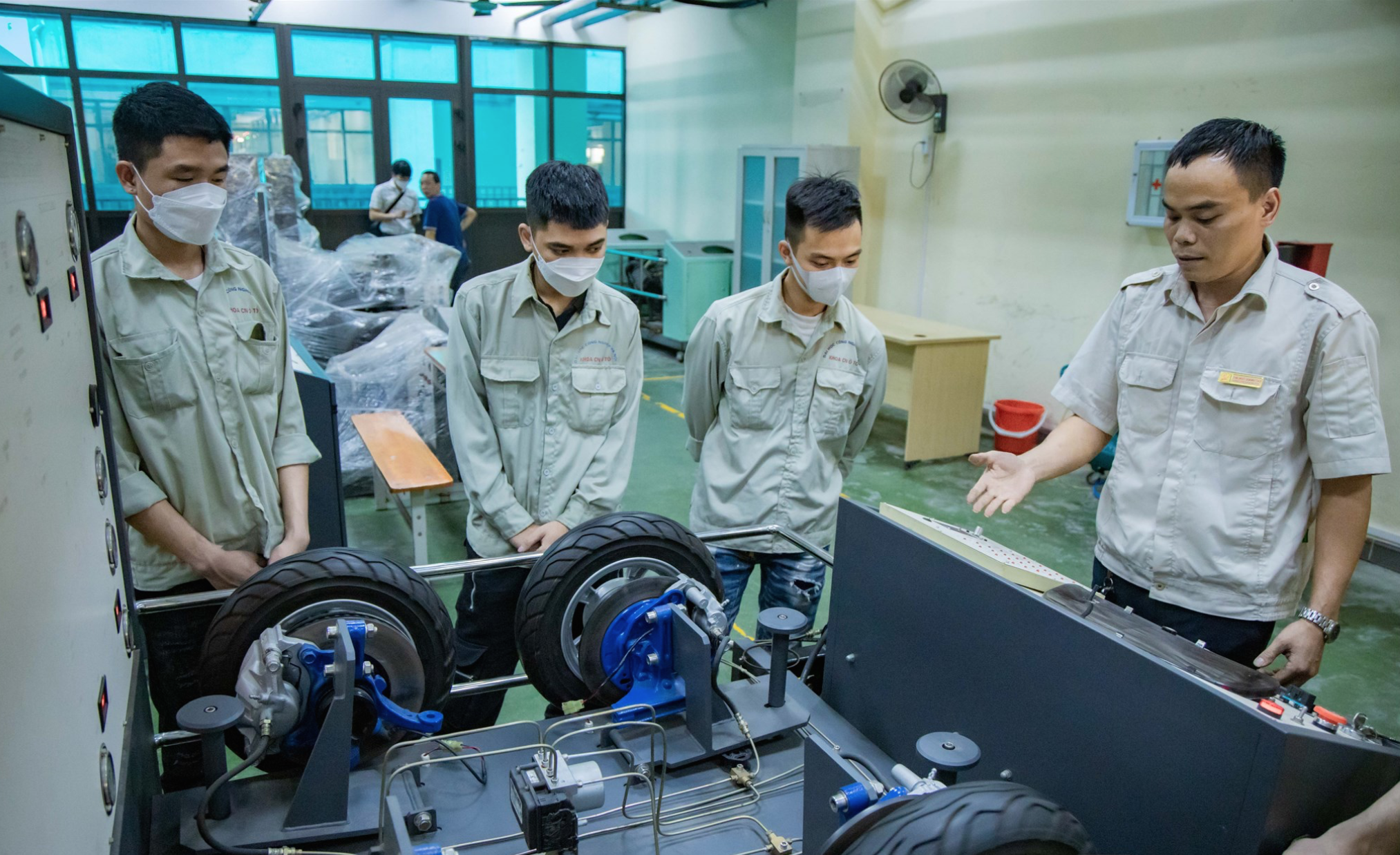 Nỗi lo thiếu nhân lực chuyên môn- Ảnh 1.