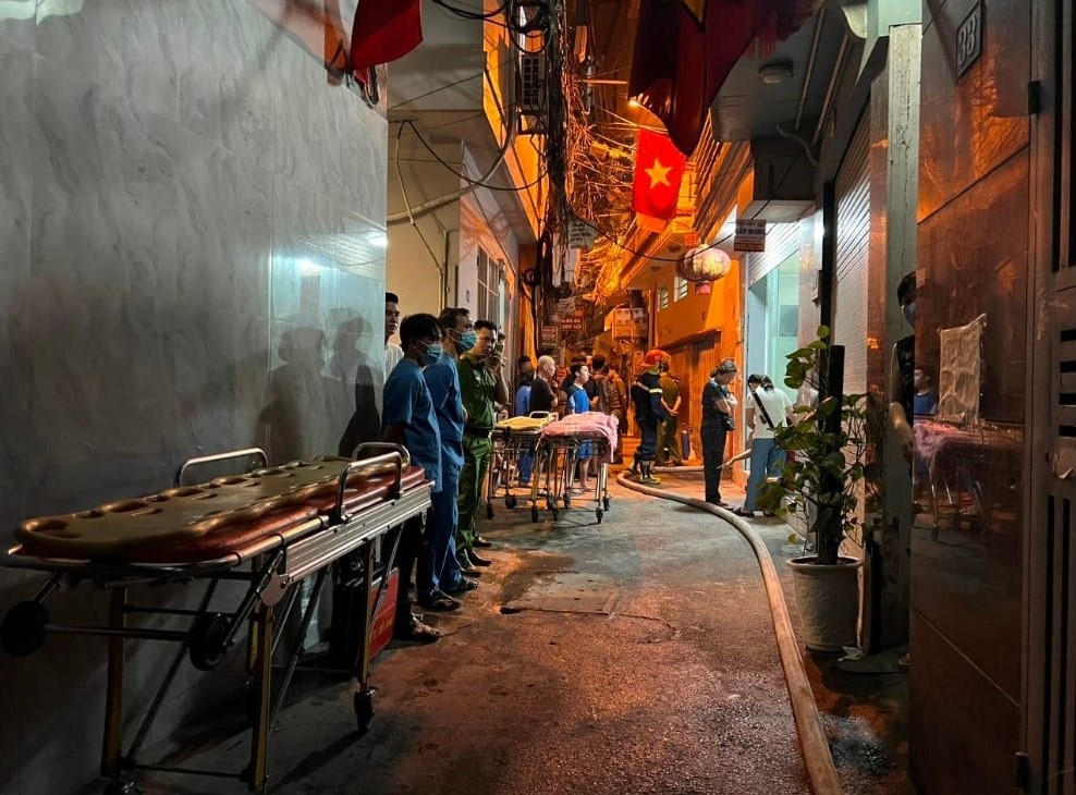 TANG THƯƠNG: Ch&aacute;y nh&agrave; trọ ở H&agrave; Nội, 14 người tử vong- Ảnh 2.
