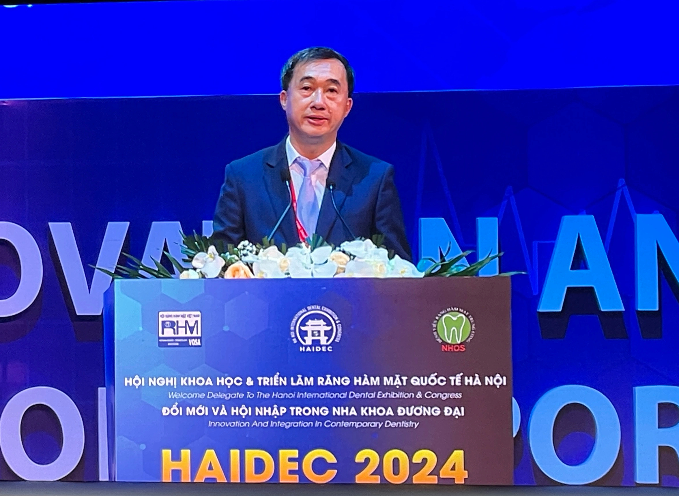 Bác sĩ cảnh báo sai lầm chăm sóc răng miệng của người Việt- Ảnh 1.