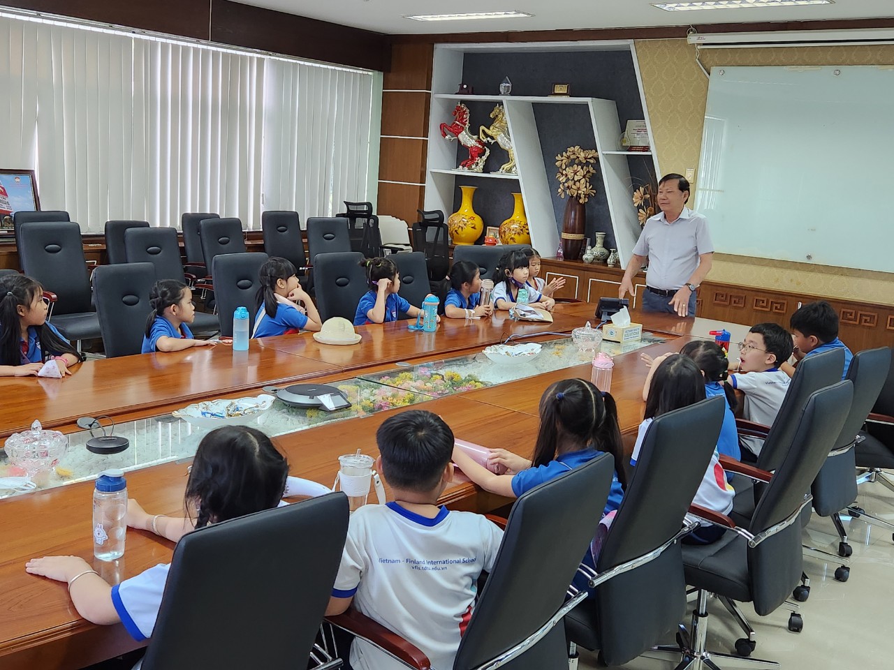 VWS trở th&agrave;nh nơi tham quan, học tập của học sinh, sinh vi&ecirc;n- Ảnh 1.