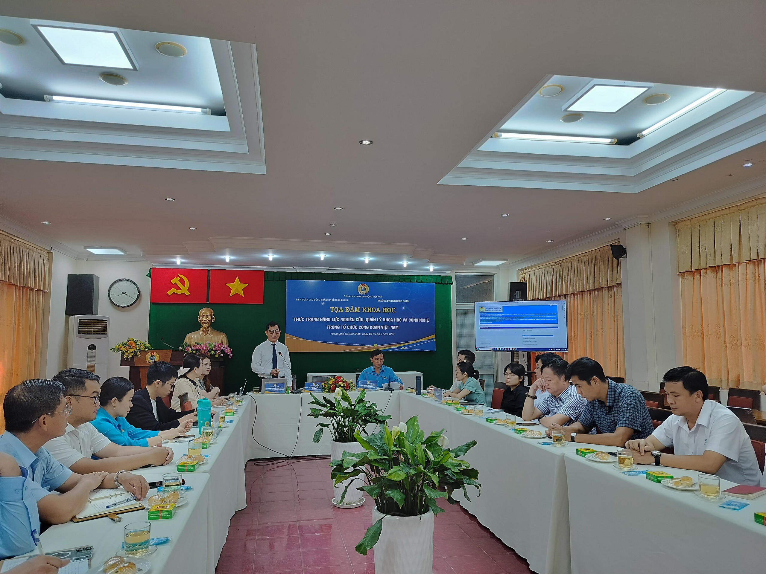 Nghi&ecirc;n cứu khoa học trong lĩnh vực c&ocirc;ng nh&acirc;n, C&ocirc;ng đo&agrave;n cần chiến lược d&agrave;i hạn- Ảnh 1.