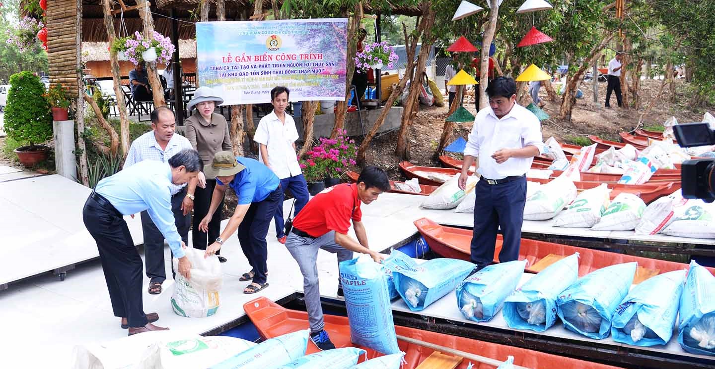 Sức sống mới tr&ecirc;n Điểm tham quan Khu Bảo tồn Đồng Th&aacute;p Mười- Ảnh 6.
