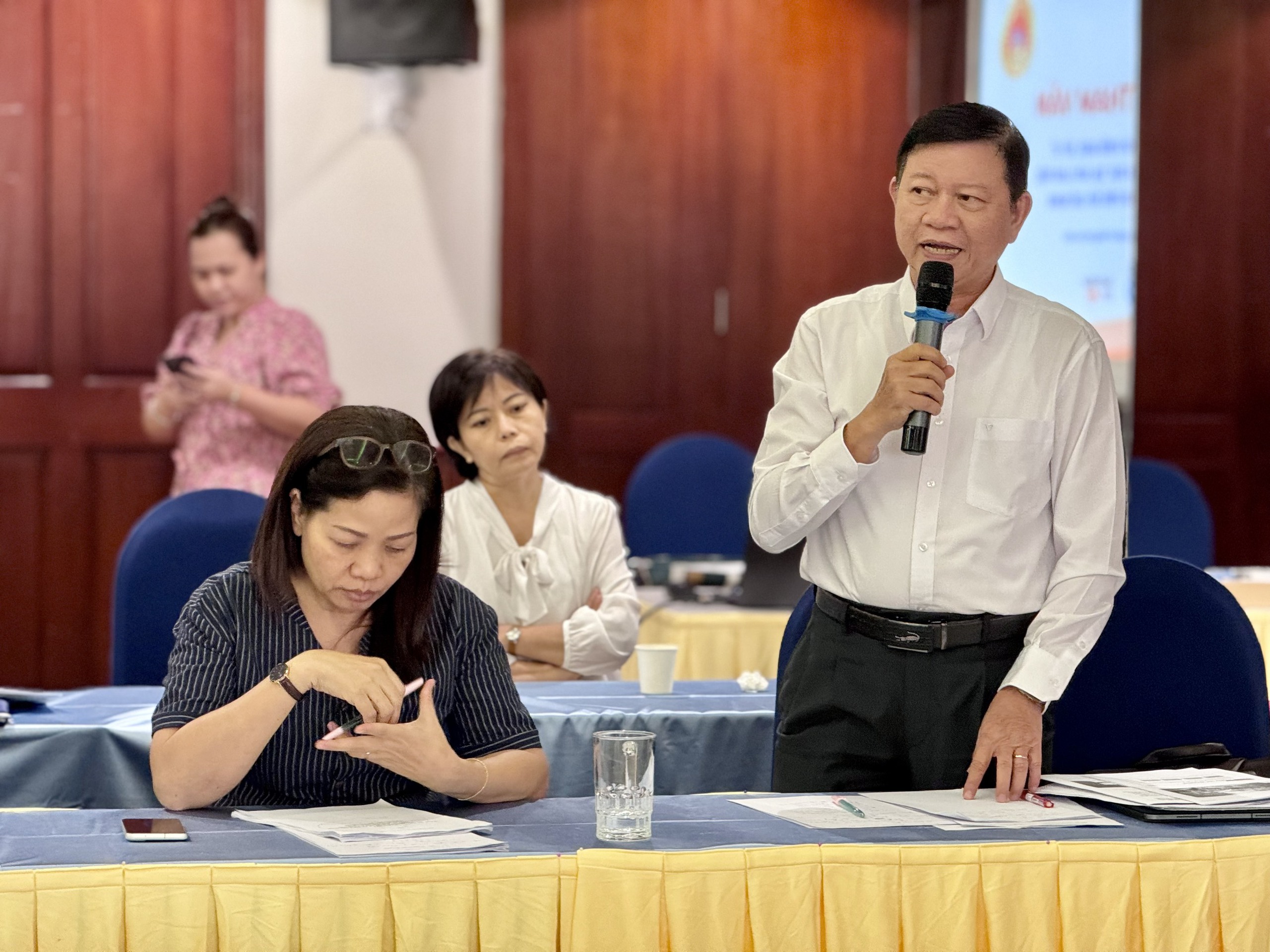 Cần c&oacute; quy tr&igrave;nh vận h&agrave;nh chuẩn đa ng&agrave;nh để xử l&yacute; vấn nạn quấy rối t&igrave;nh dục tại nơi l&agrave;m việc- Ảnh 4.