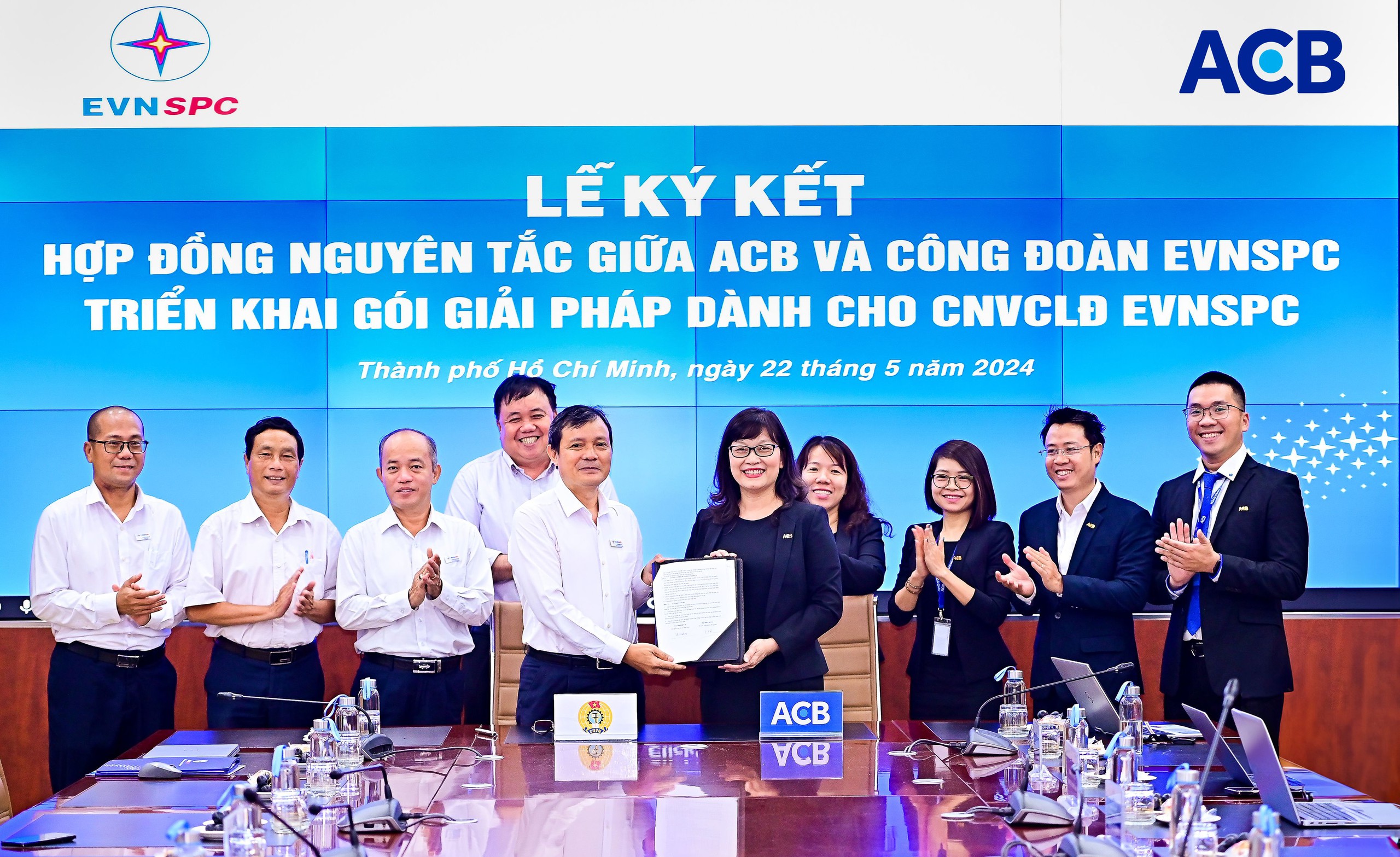 ACB hợp tác toàn diện với EVN Miền Nam - Ảnh 1.