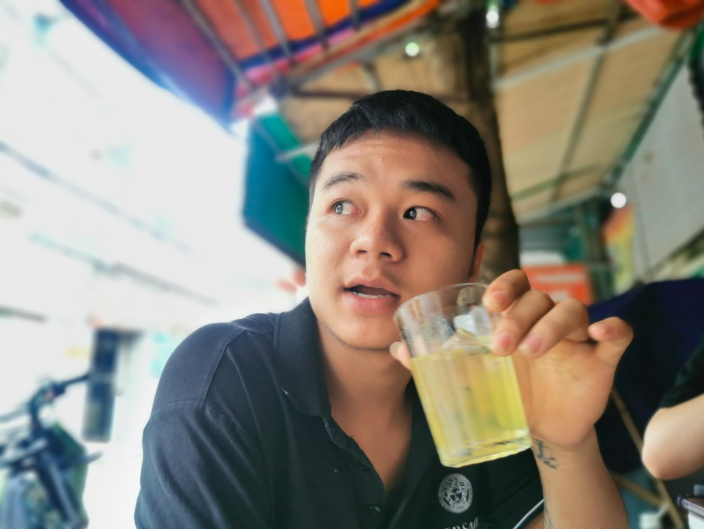 VIDEO vụ cháy 14 người chết: 2 nam thanh niên kể giây phút đục tường cứu người kêu cứu- Ảnh 1.