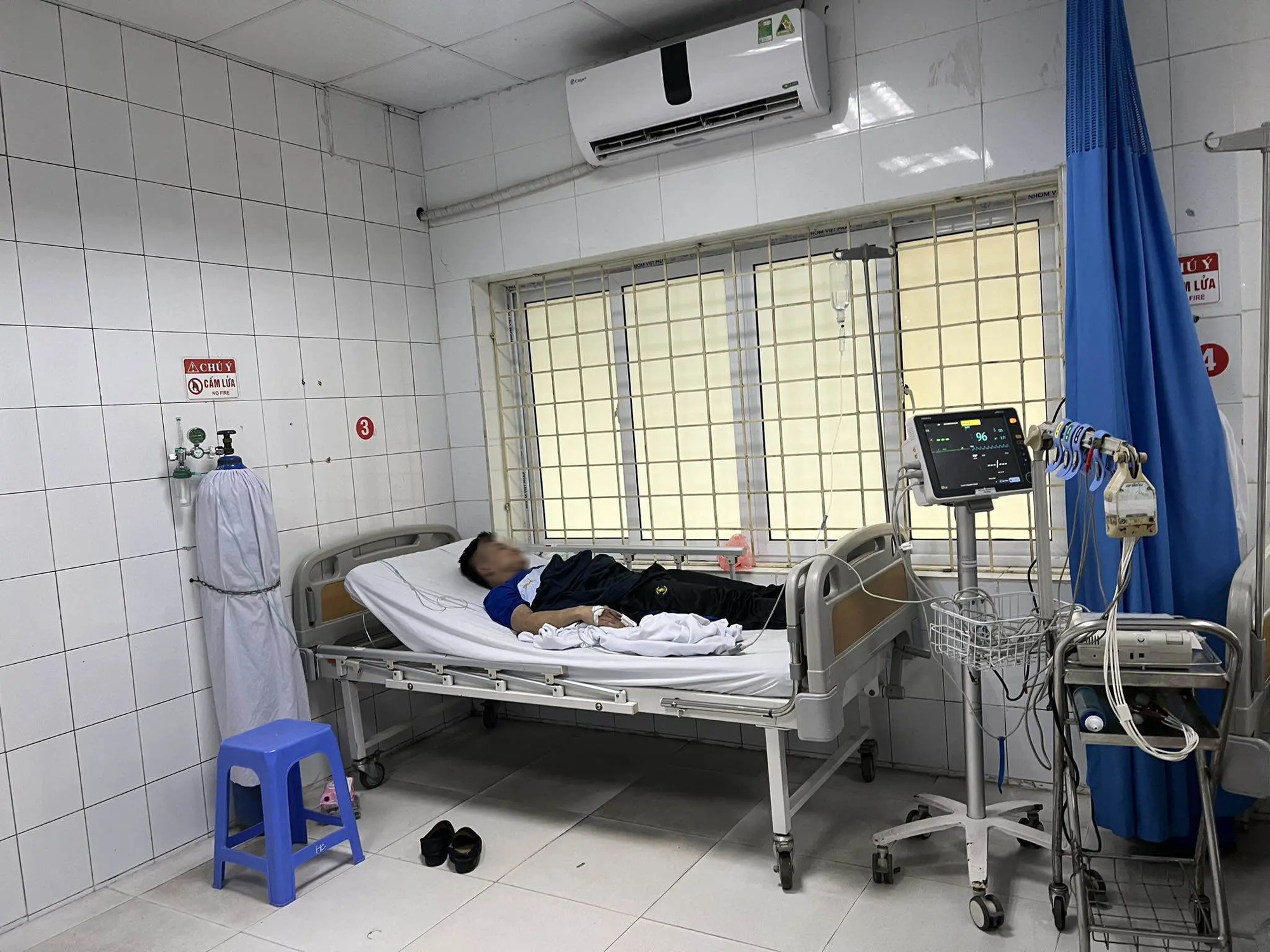 Vụ cháy 14 người tử vong: Chủ nhà trọ đục tường, trèo thang dây thoát khỏi đám cháy- Ảnh 2.