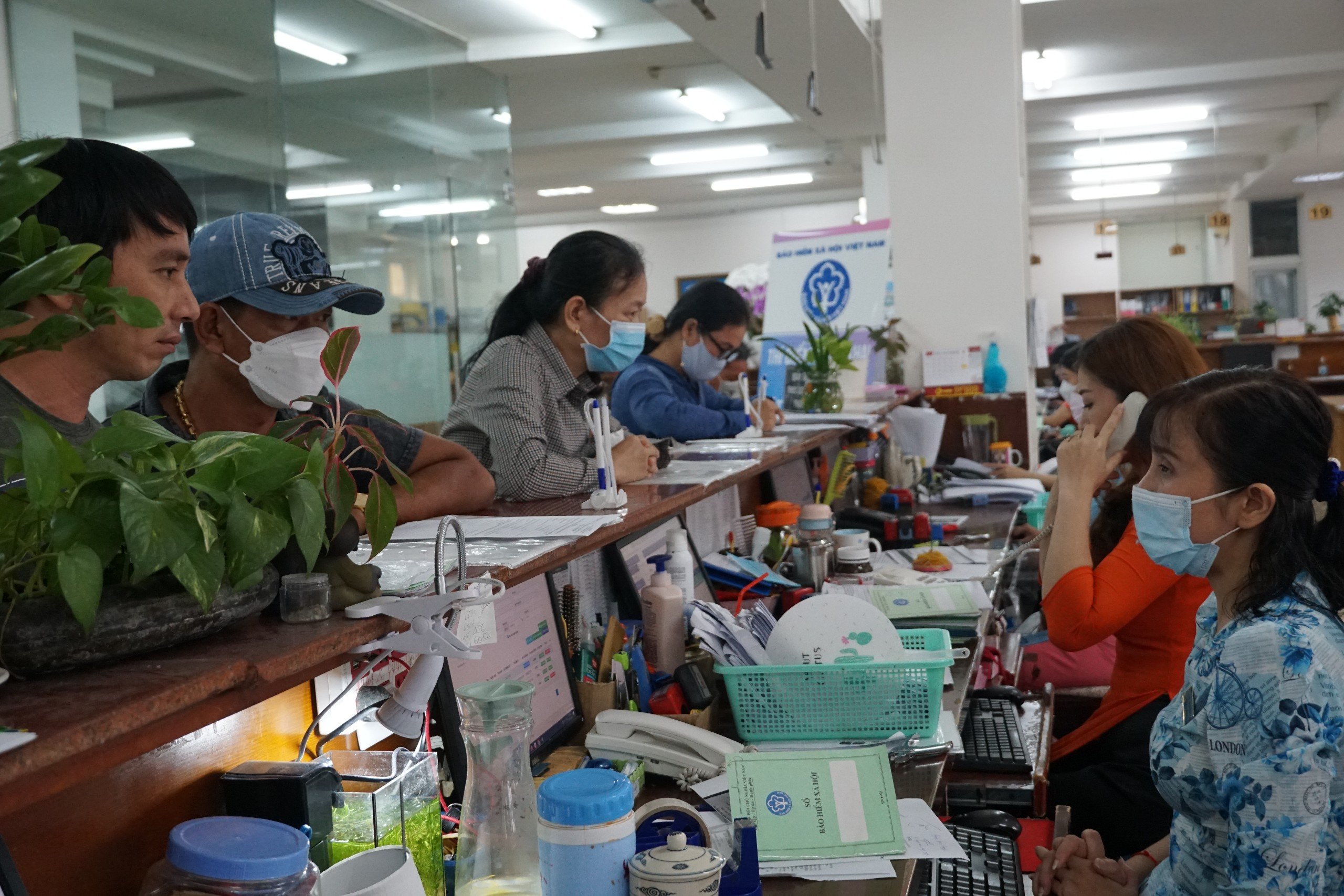 Sửa Luật BHXH: Lấp khoảng trống an sinh- Ảnh 1.