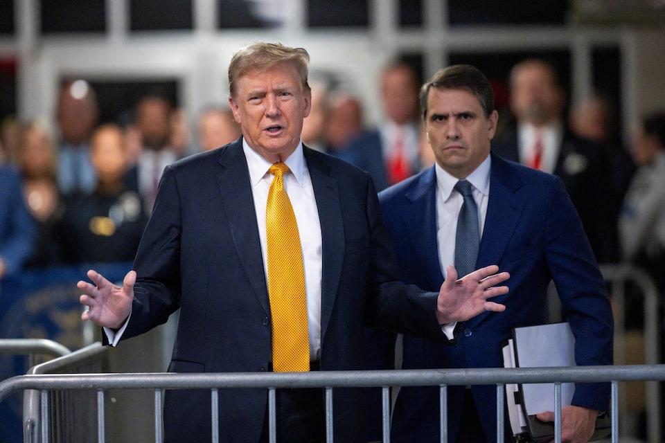 Ông Trump khoe quan hệ tốt với Tổng thống Putin, Điện Kremlin phủ nhận- Ảnh 1.