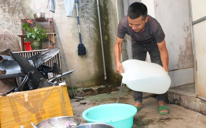Nh&agrave; m&aacute;y nước kh&ocirc;ng trả tiền điện, 1.600 hộ d&acirc;n bị cắt nước