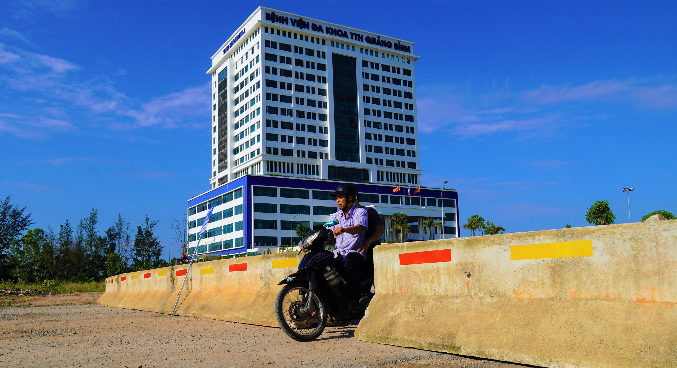 Di chuyển r&agrave;o chắn 