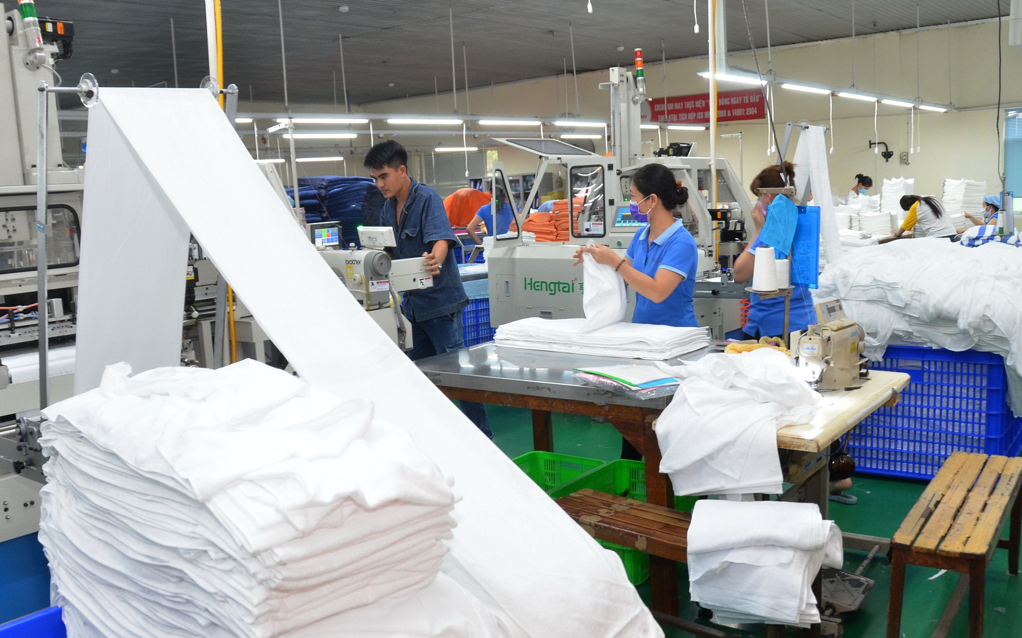 Tìm giải pháp căn cơ tiếp sức doanh nghiệp