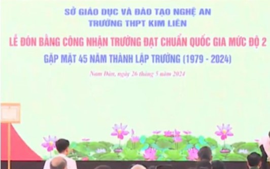 Nguyên hiệu trưởng đột quỵ, tử vong khi đang phát biểu kỷ niệm thành lập trường