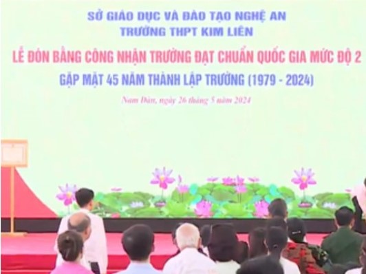 Nguy&ecirc;n hiệu trưởng đột quỵ, tử vong khi đang ph&aacute;t biểu kỷ niệm th&agrave;nh lập trường- Ảnh 1.