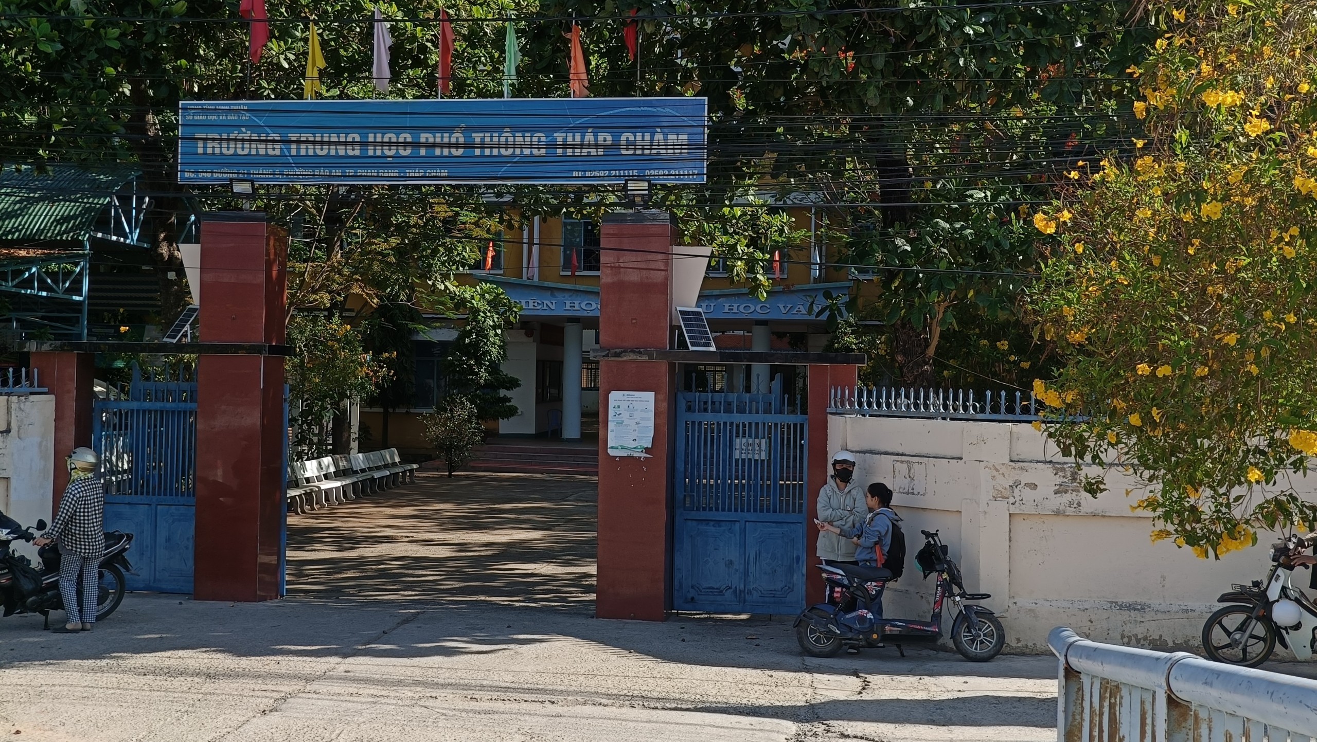 Hiệu trưởng lạm thu, sai phạm hơn 800 triệu đồng- Ảnh 1.