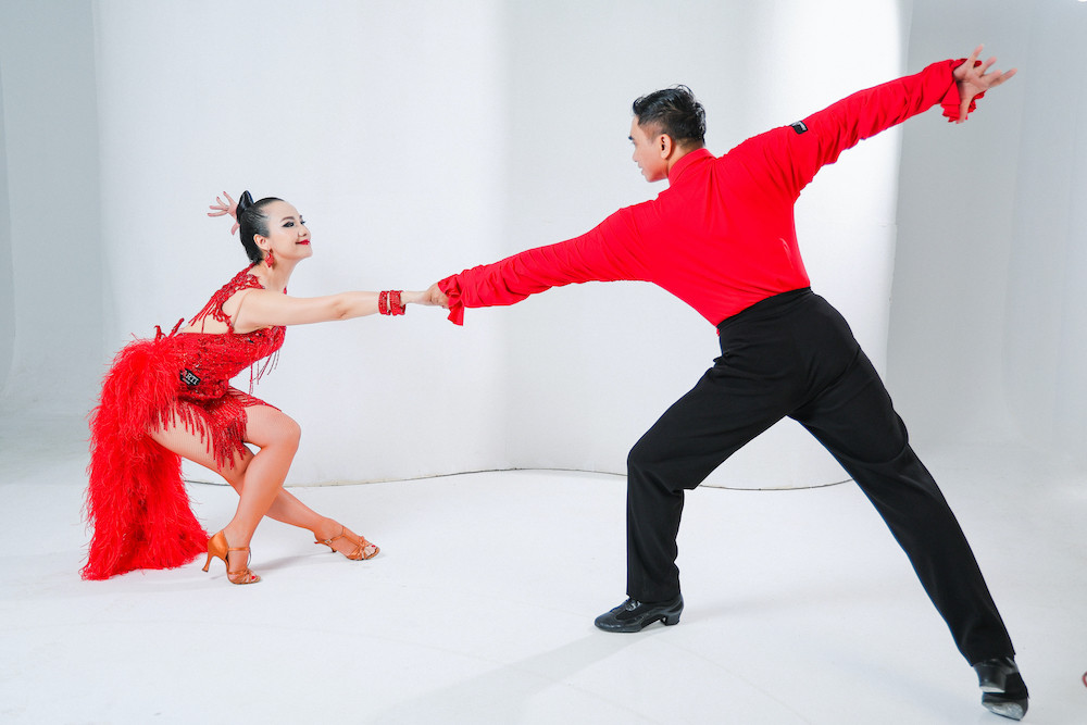 Cặp đ&ocirc;i trung ni&ecirc;n Việt Nam dự Giải V&ocirc; địch thế giới Dancesport Latin- Ảnh 1.