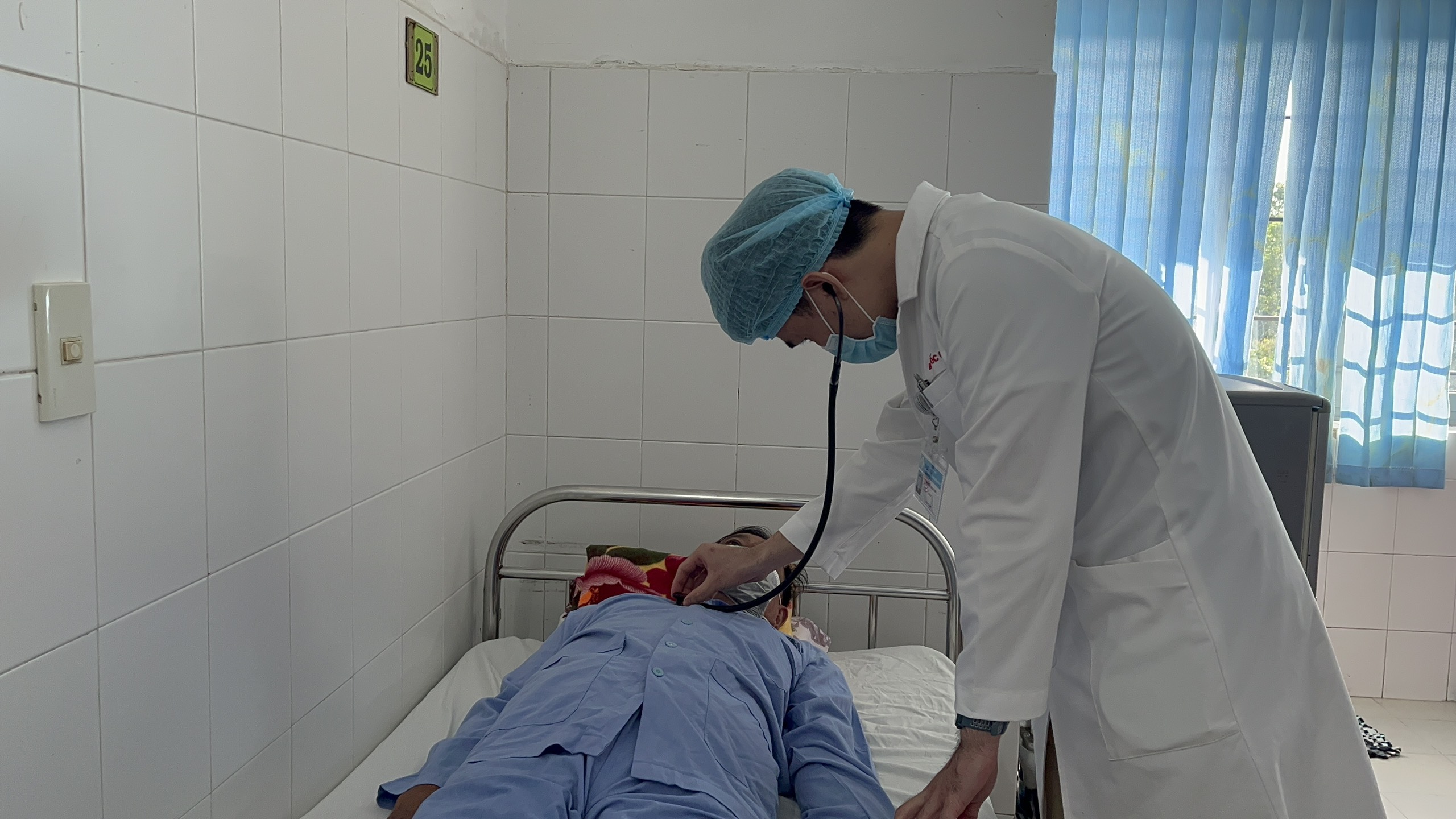 Đóng thông liên nhĩ qua da cứu 5 bệnh nhân bị tim bẩm sinh- Ảnh 2.