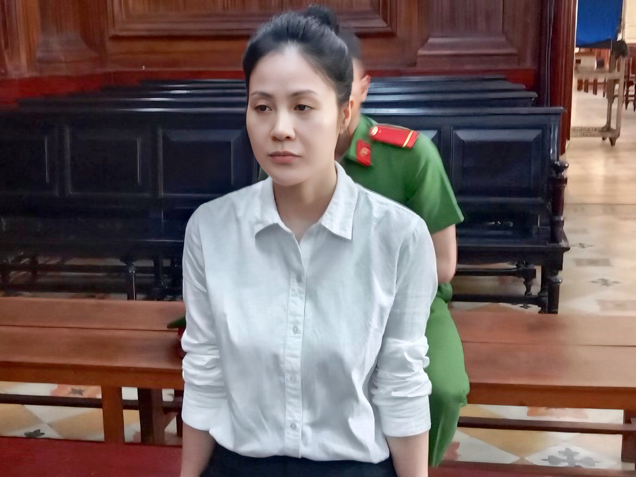 Nữ đại gia quận 7 hay khoe cuộc sống vương giả l&atilde;nh &aacute;n t&ugrave;- Ảnh 1.