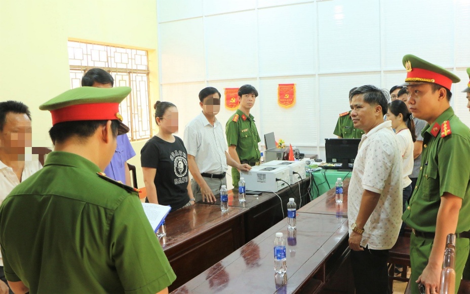 Bắt giam nguyên 1 phó trưởng phòng tài nguyên và môi trường ở tỉnh Bình Phước