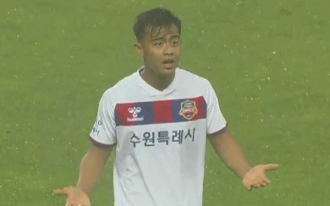 Tuyển thủ U23 Indonesia c&oacute; m&agrave;n ra mắt thảm họa ở K-League