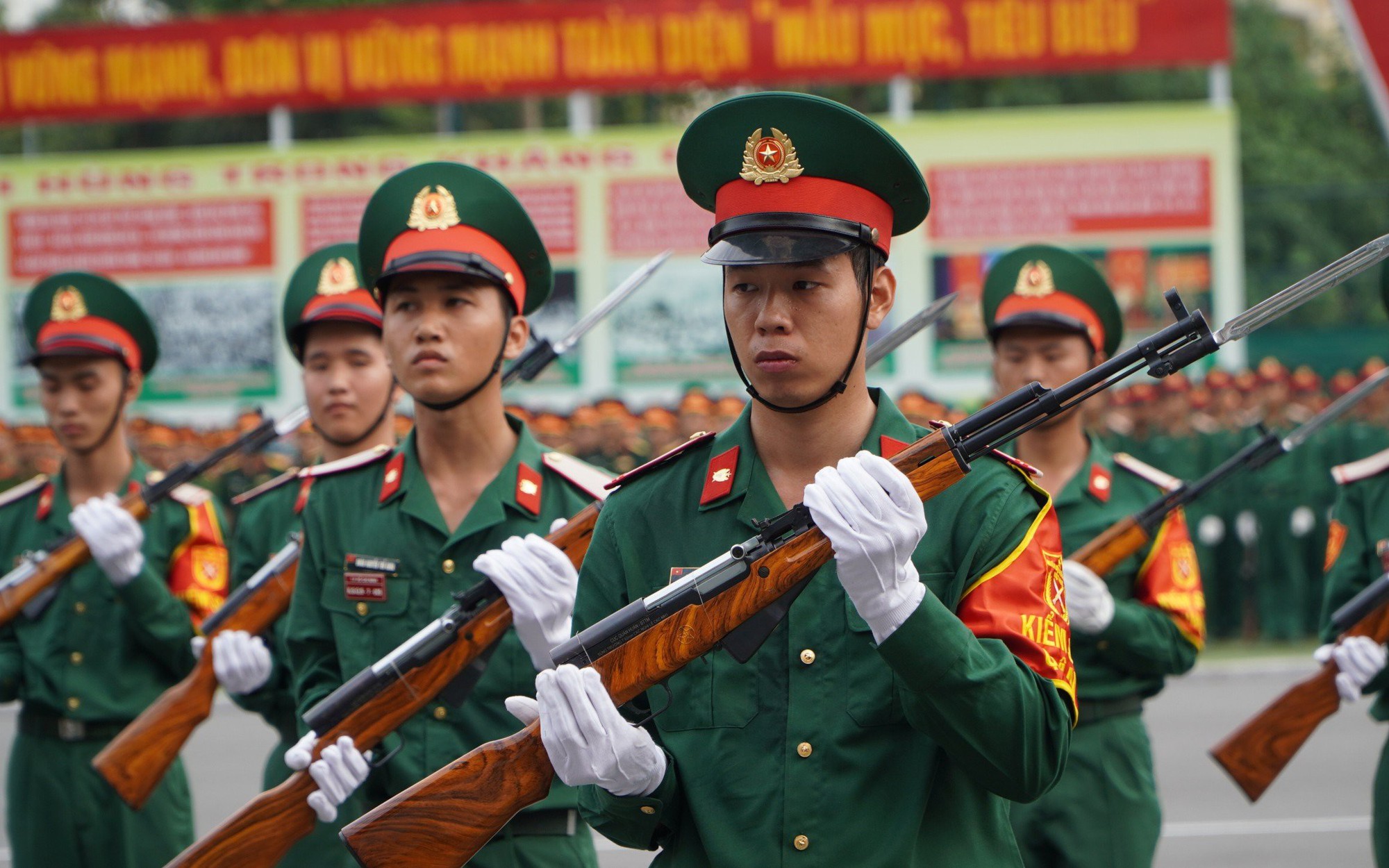 Khoản nào sẽ thay thế lương đặc thù từ 1-7-2024?