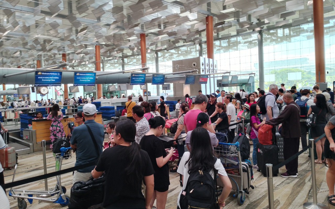 H&agrave;ng kh&ocirc;ng li&ecirc;n tiếp tăng chuyến, mở đường bay mới