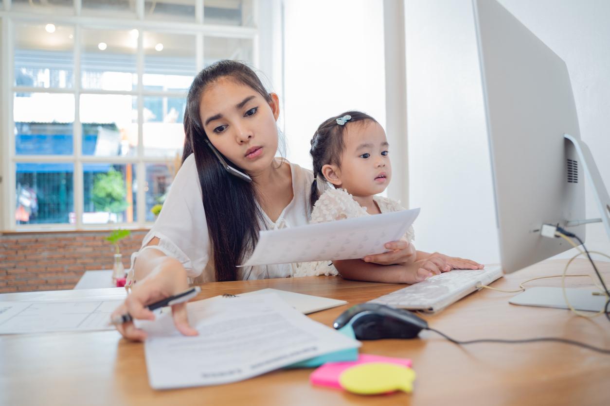 Những công việc phù hợp với mẹ đơn thân- Ảnh 2.