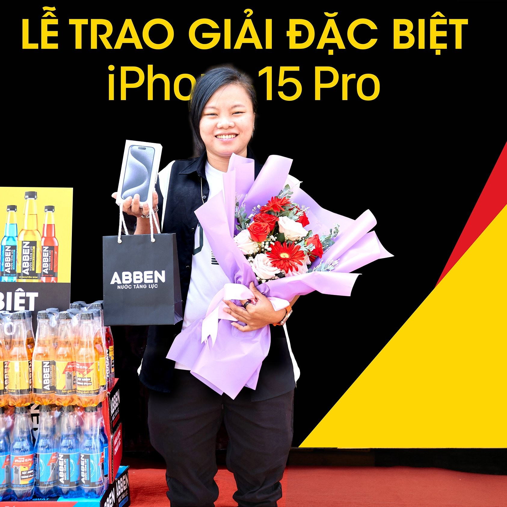 A person holding flowers and a bag Description automatically generated