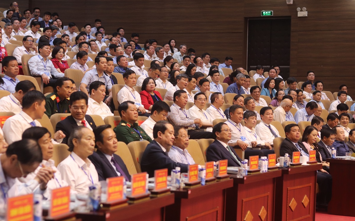 Thủ tướng: Ninh Bình sẽ thành cực tăng trưởng phía Nam đồng bằng sông Hồng- Ảnh 4.