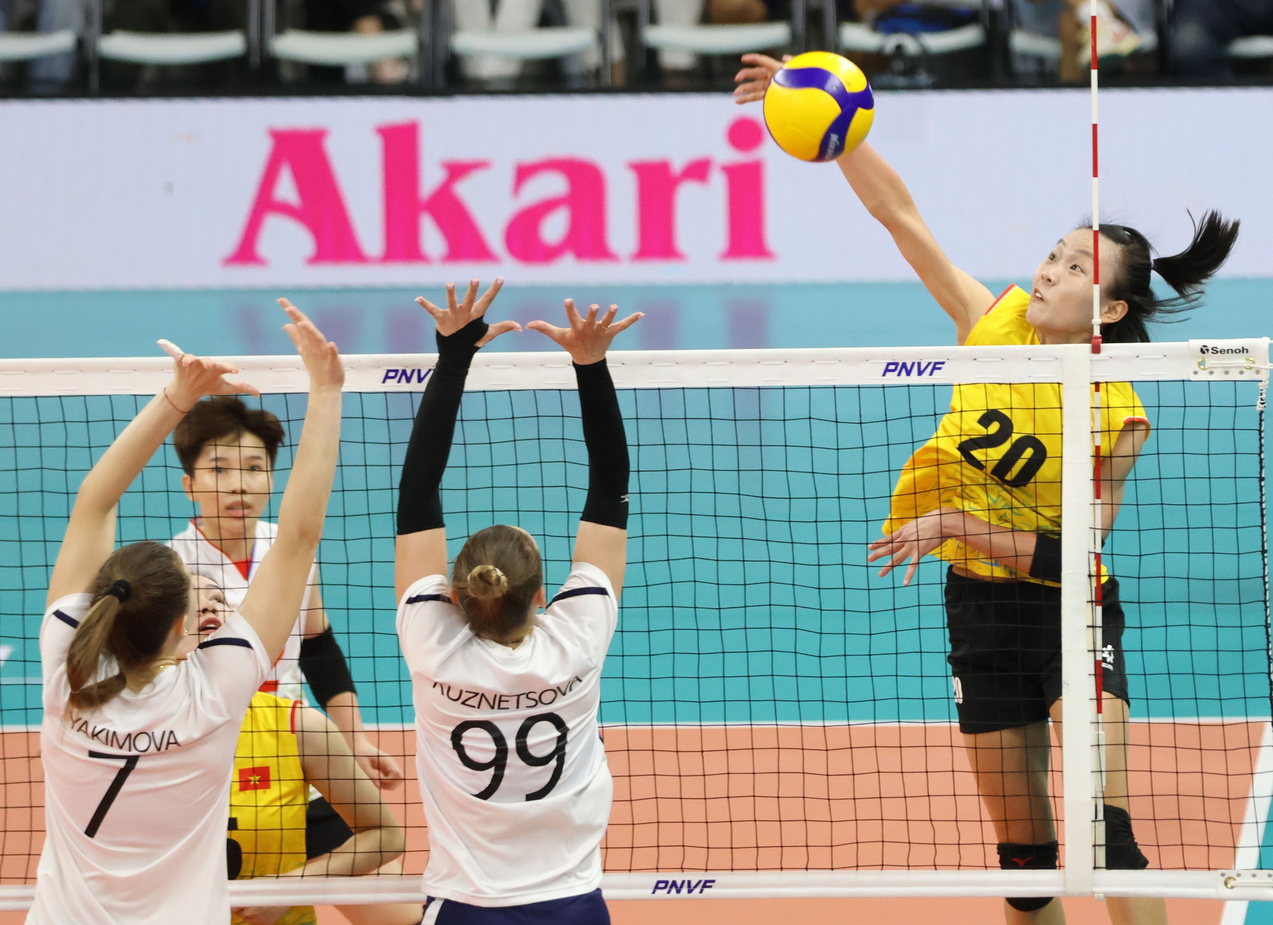 Đ&aacute;nh bại Kazakhstan, tuyển nữ Việt Nam bảo vệ ng&ocirc;i hậu AVC Challenge Cup- Ảnh 3.