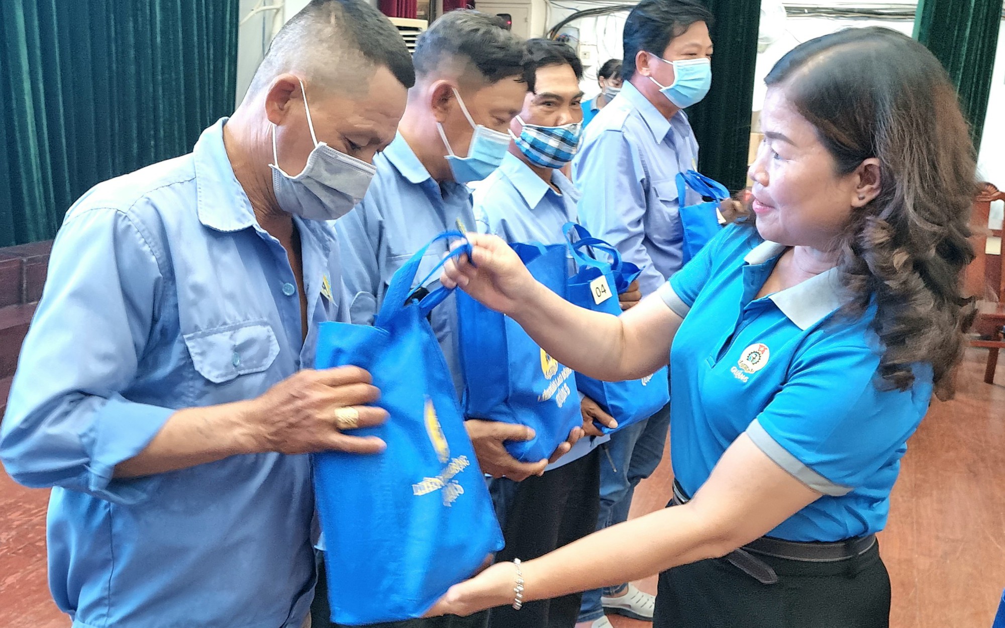 Tôn vinh những đóng góp tích cực của người lao động