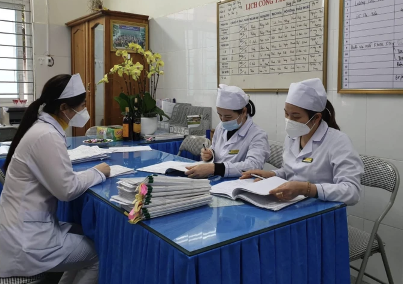 Hơn 90% trạm y tế x&atilde; c&oacute; b&aacute;c sĩ l&agrave;m việc- Ảnh 2.