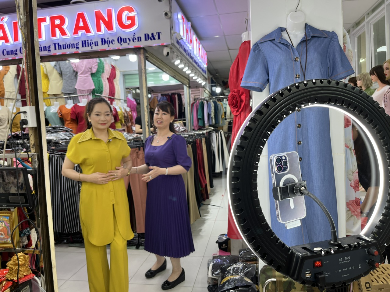 TP HCM đ&atilde; c&oacute; kế hoạch hỗ trợ tiểu thương chợ truyền thống b&aacute;n h&agrave;ng trực tuyến- Ảnh 3.