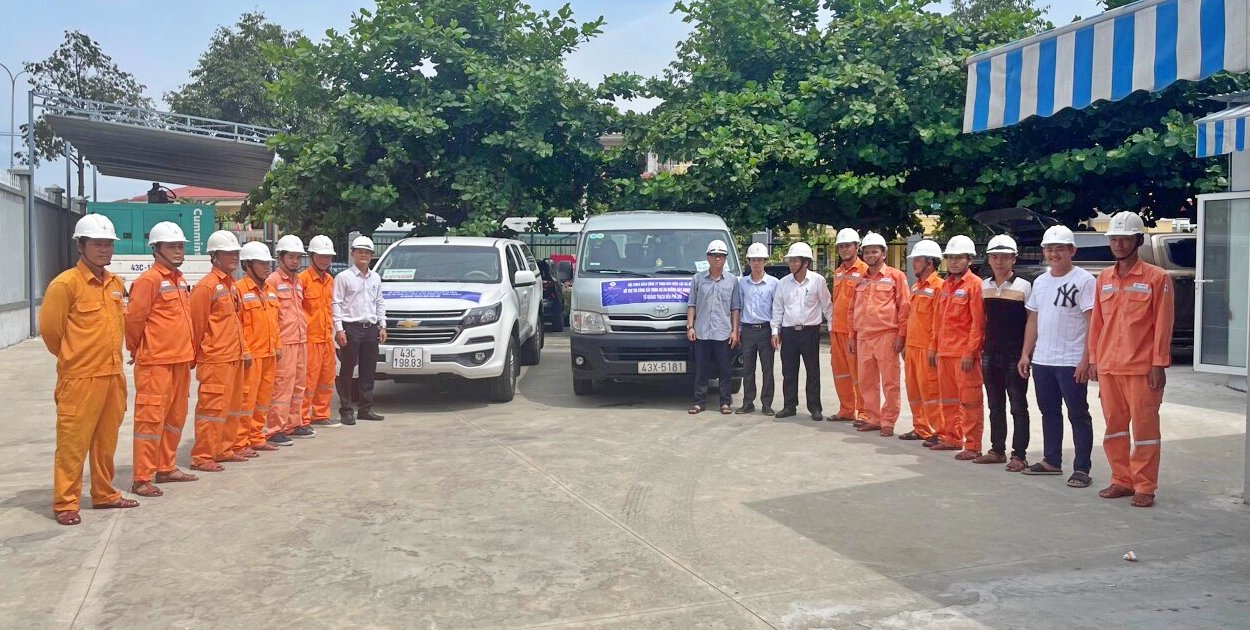 EVNCPC đồng loạt ra quân hỗ trợ hoàn thành dự án đường dây 500kV mạch 3 Quảng Trạch - Phố Nối- Ảnh 1.