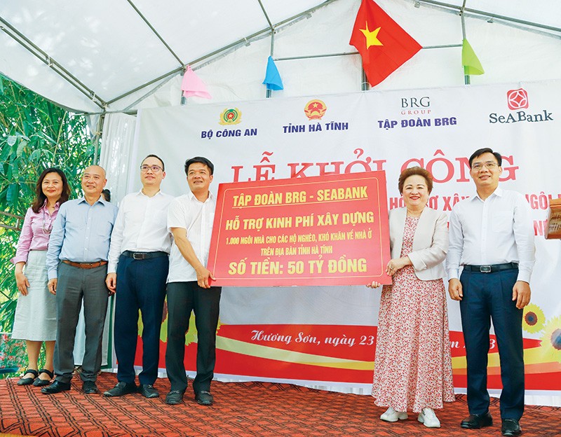 Chủ tịch Tập đo&agrave;n BRG Nguyễn Thị Nga: Tận lực cống hiến cho cộng đồng v&agrave; v&igrave; cộng đồng- Ảnh 1.